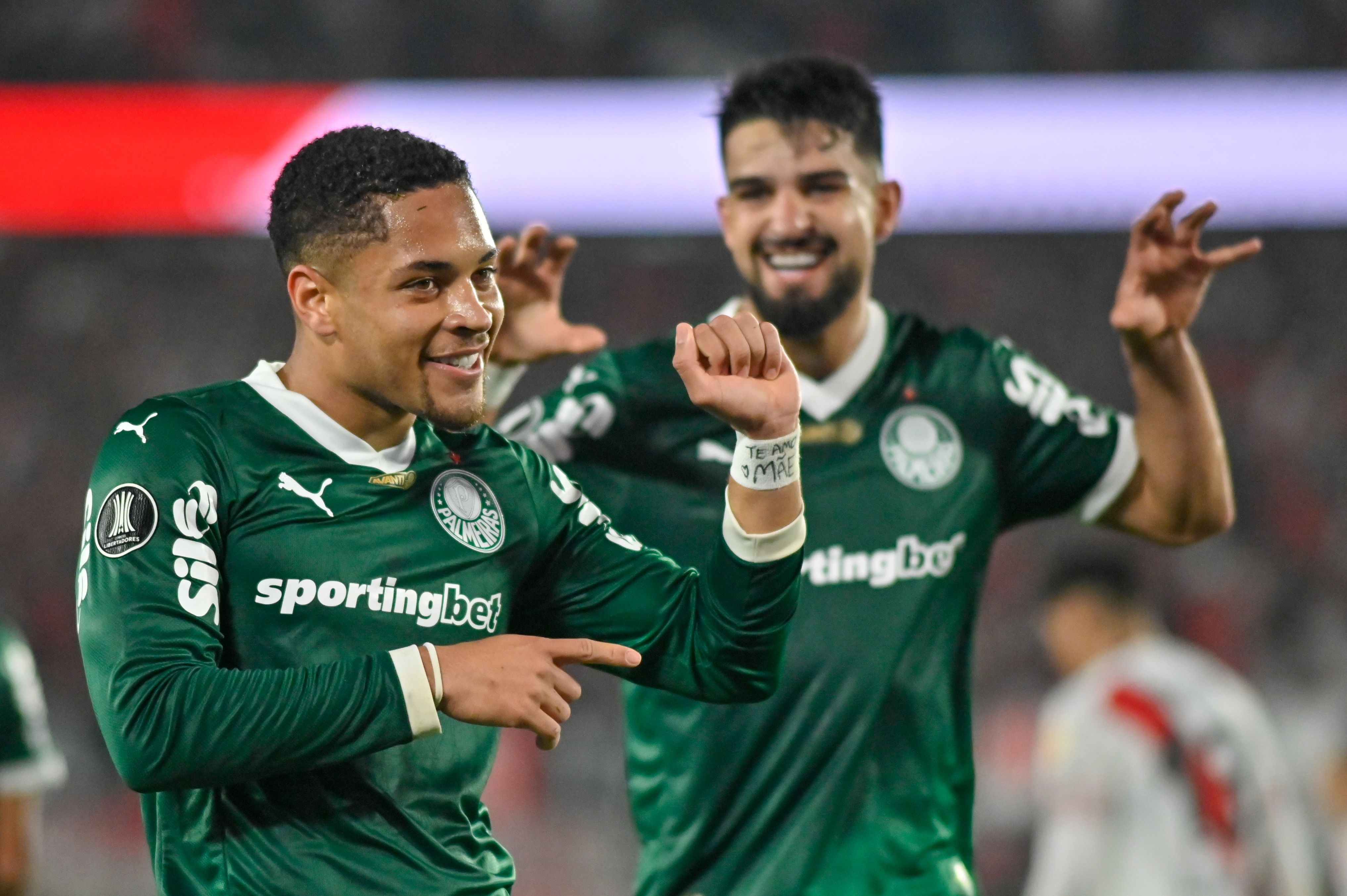 战胜河床, 戏法, 了状态 战胜河床, 戏法, 了状态