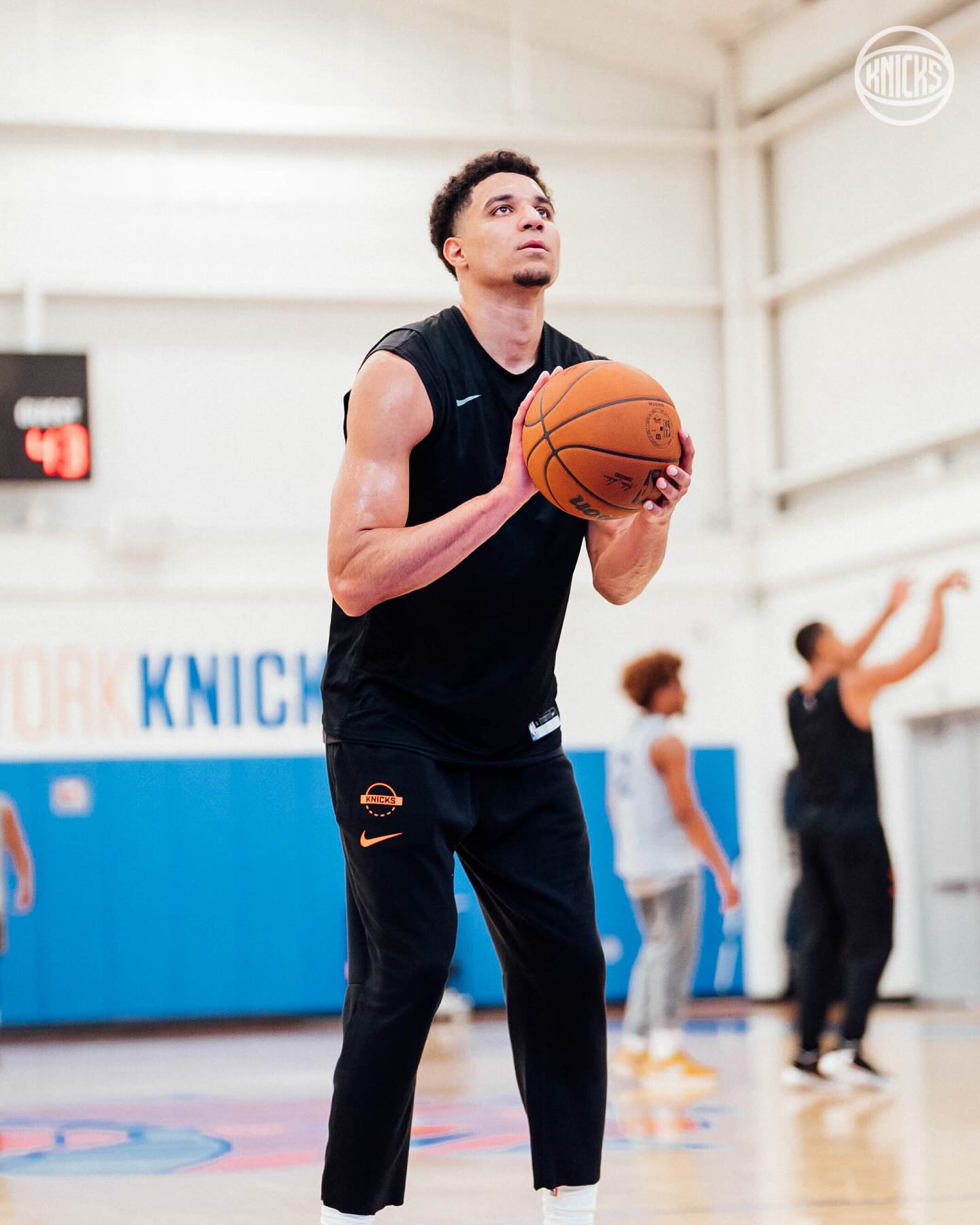 alt, 员们的训练, 晒球员训练